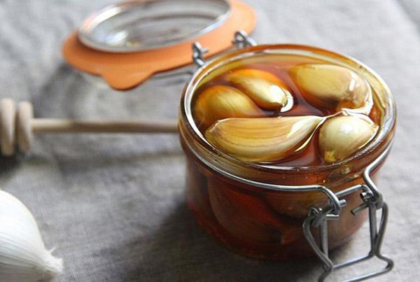 Cách trị tàn nhang bằng tỏi hiệu quả