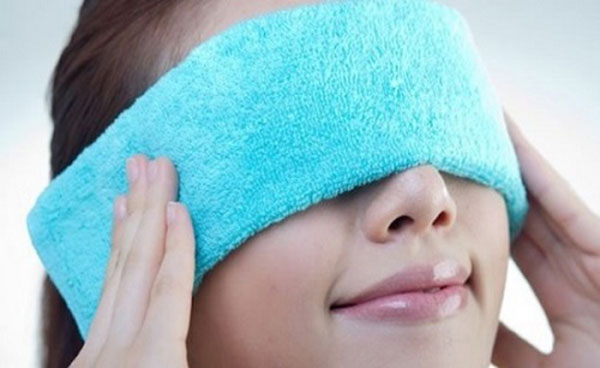 Cách làm tan máu bầm ở mắt khi nhấn mí