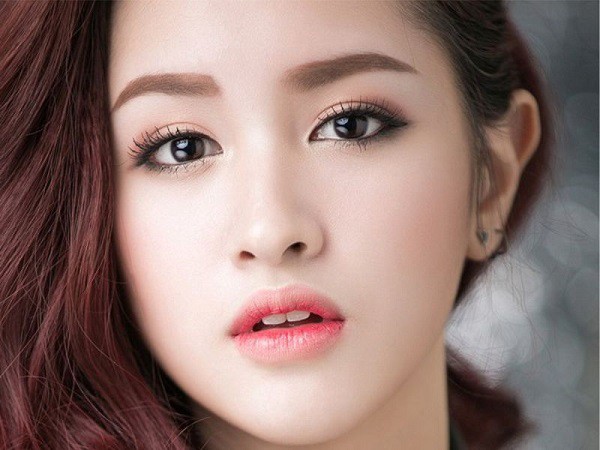Nhấn mí kiêng gì?