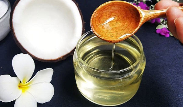 Cách trị mụn bằng dầu dừa