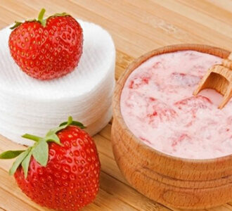 Cách trị tàn nhang bằng dâu tây